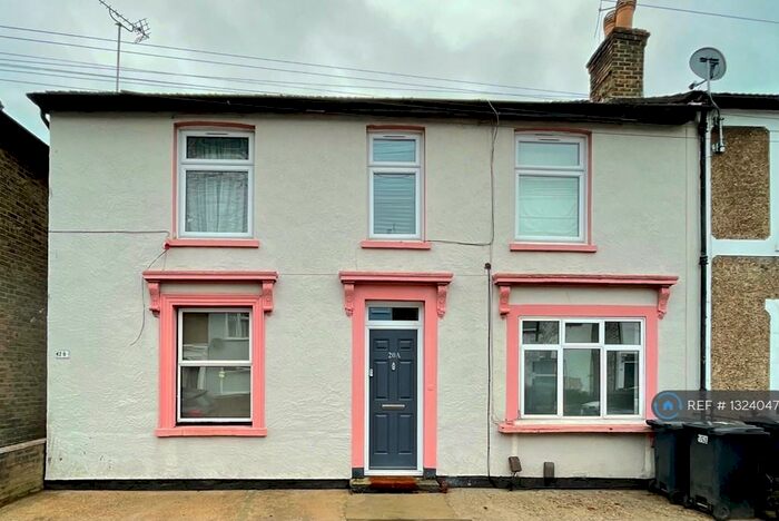2 Bedroom Maisonette To Rent In Laud Street, Croydon, CR0