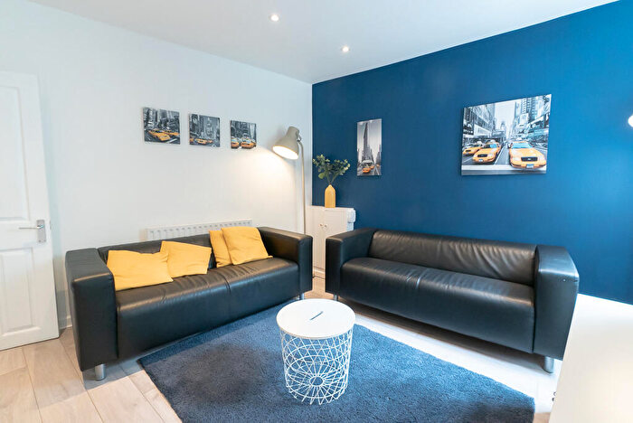 5 Bedroom Terraced House To Rent In Brickfield Road, Southampton, SO17