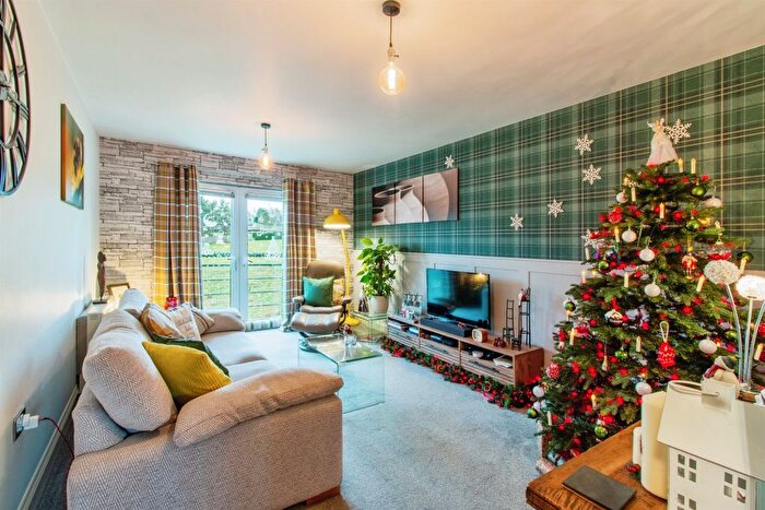 2 Bedroom Flat For Sale In Fieldmoor Lodge, Pudsey, LS28