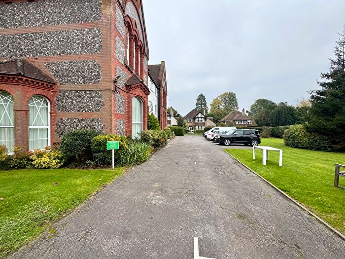 1 Bedroom Flat To Rent In Withdean Hall, Brighton, BN1