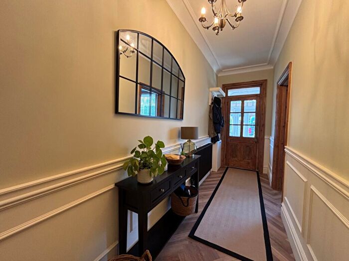 4 Bedroom Detached House For Sale In Kings Road West, Swanage, Dorset, BH19 - Photo 3