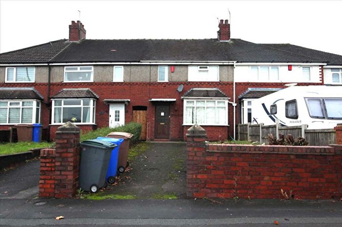 3 Bedroom Semi-Detached House To Rent In Brownhills Road, Tunstall, Stoke-On-Trent, ST6
