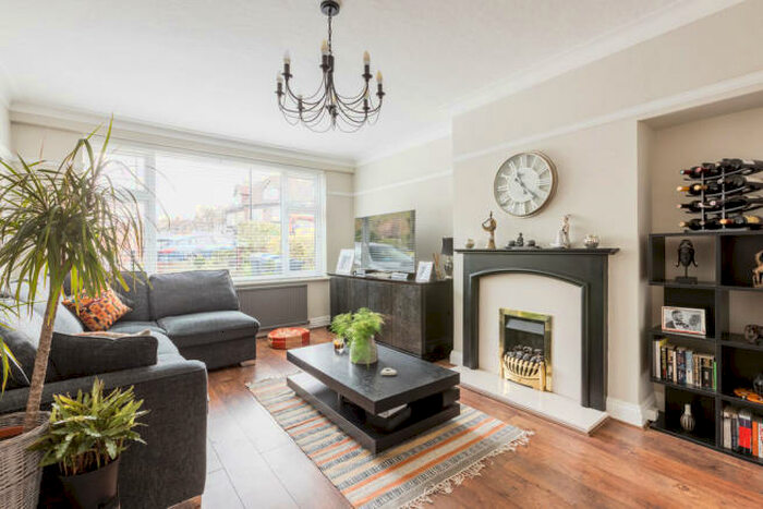 3 Bedroom Terraced House To Rent In Waddon Court Road, Wallington, Surrey, CR0