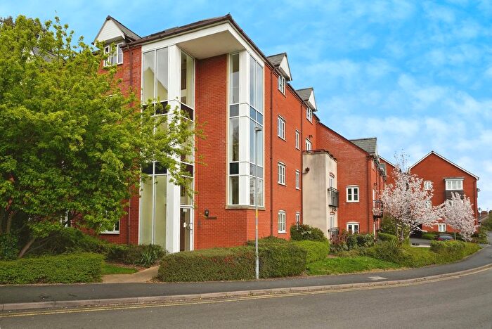 2 Bedroom Flat For Sale In Common Road, Evesham, Worcestershire, WR11