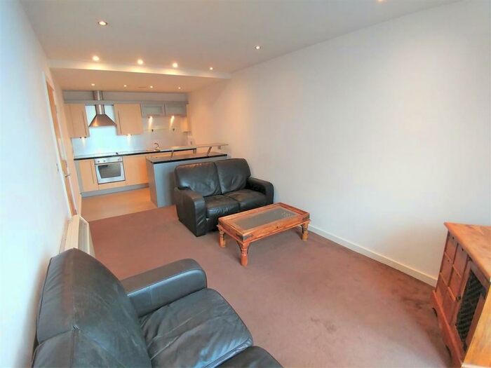2 Bedroom Apartment To Rent In Pall Mall, City Centre, L3