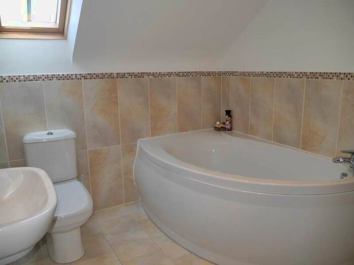 5 Bedroom Property To Rent In Bolton Lane Hose, LE14