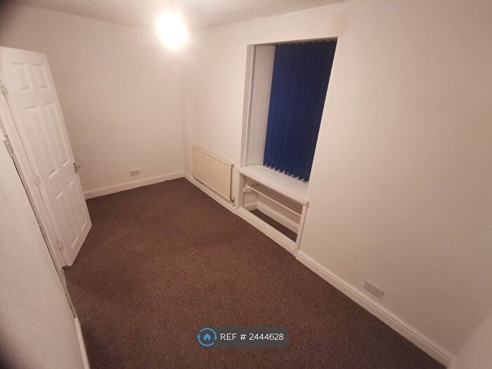 4 Bedroom Terraced House To Rent In Queens Park, Holyhead, LL65
