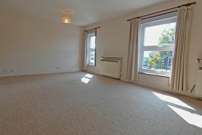 1 Bedroom Flat To Rent In The Headlands, Downton, SP5