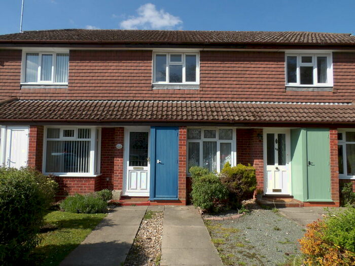 2 Bedroom Terraced House To Rent In Latham Road, Romsey, SO51