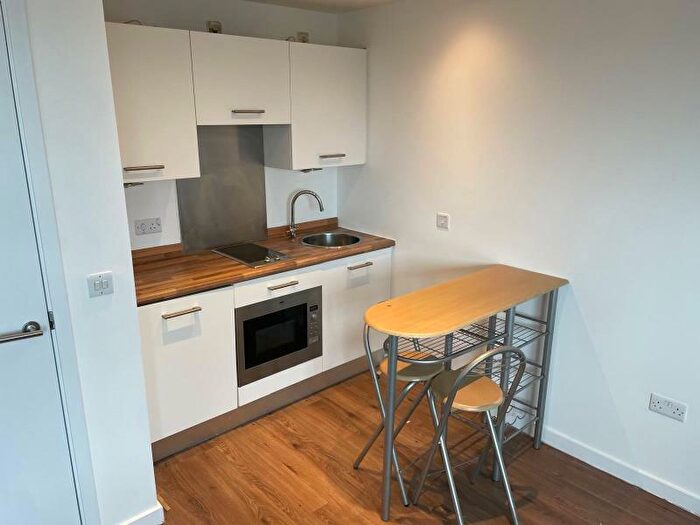 1 Bedroom Apartment To Rent In Gateway North, Leeds City Centre, LS9