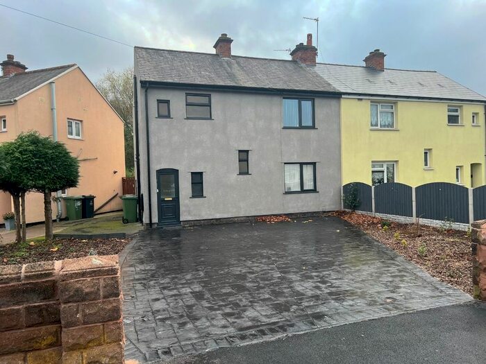 3 Bedroom Semi-Detached House To Rent In Temple Road, Willenhall, WV13