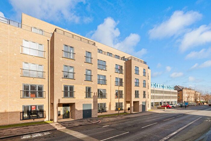 2 Bedroom Flat To Rent In Gorgie Road, Edinburgh, Midlothian, EH11