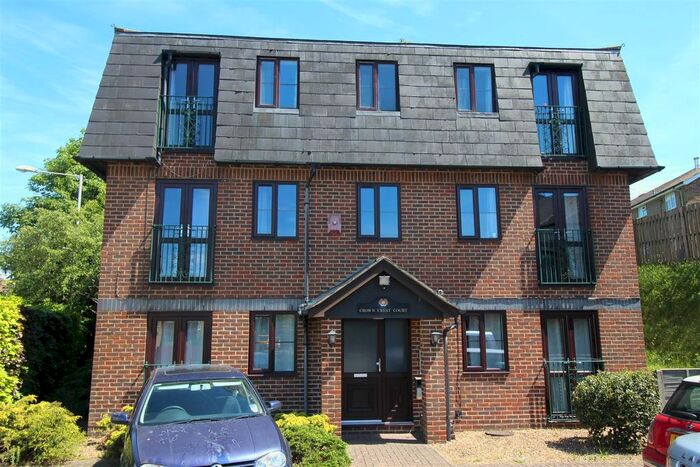 1 Bedroom Flat To Rent In Crown Crest Court, Seal Road, Sevenoaks TN14
