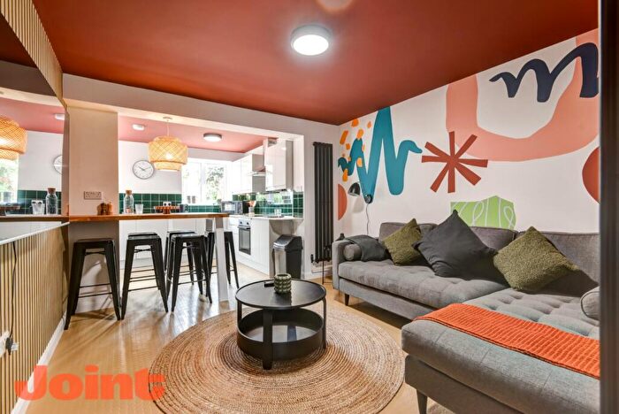 6 Bedroom House To Rent In Mount Road, Bath, BA2