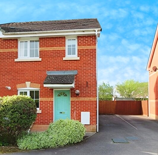 2 Bedroom Property To Rent In Monmouth, Monmouthshire, NP25