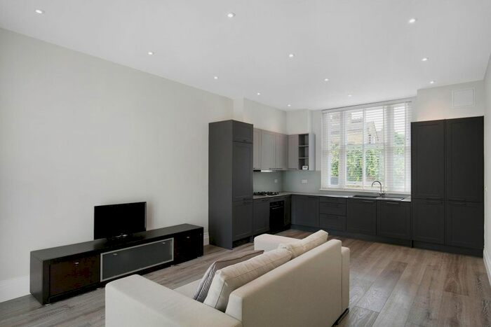 2 Bedroom Flat To Rent In Hesketh Place, London, W11