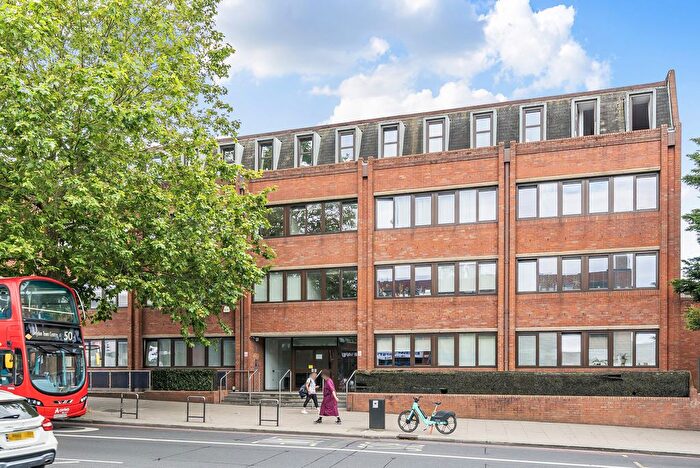 1 Bedroom Flat For Sale In Streatham High Road, London, SW16