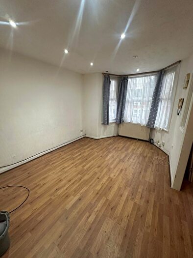 Studio To Rent In Ilford, IG1