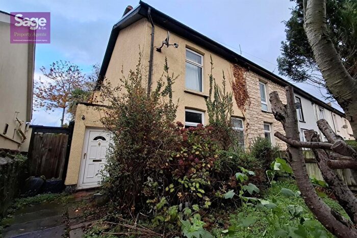 3 Bedroom End Of Terrace House For Sale In Commercial Street, Risca, Newport, NP11