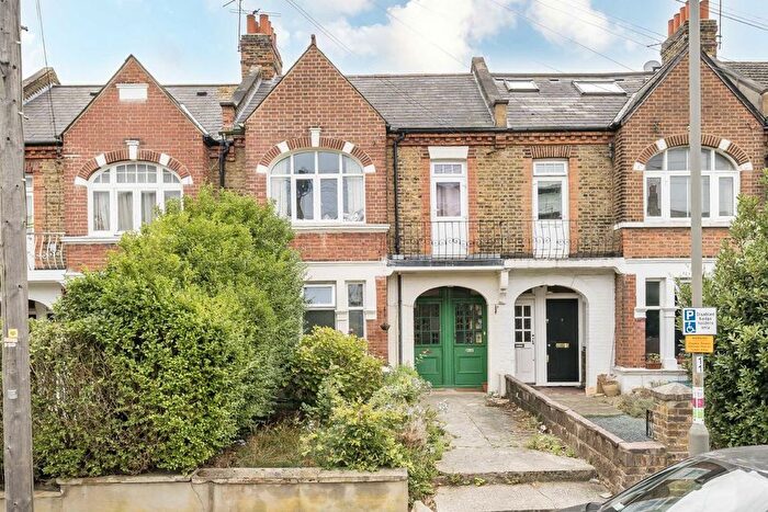 2 Bedroom Flat To Rent In Dornton Road, Balham, SW12