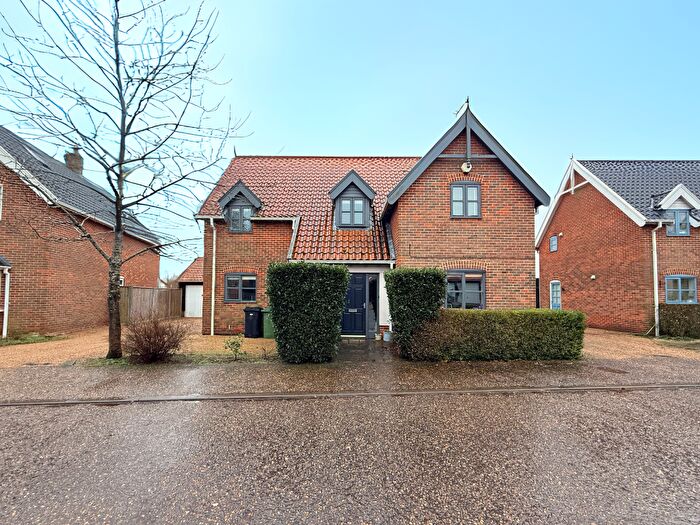 4 Bedroom Detached House For Sale In Diamond Close, Winfarthing, IP22