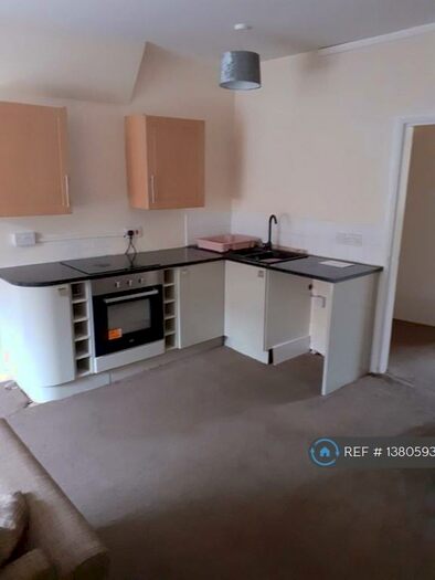 1 Bedroom Flat To Rent In Collingwood Street, Coundon, DL14