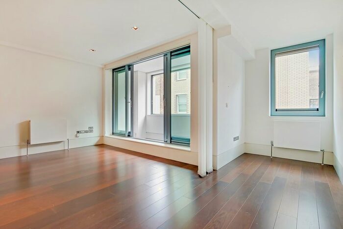 Studio To Rent In Slingsby Place, Covent Garden, WC2E
