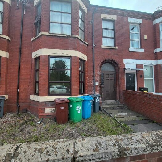 2 Bedroom Flat To Rent In Hyde Road, Manchester, M18