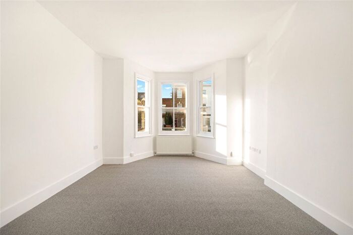 2 Bedroom Flat To Rent In Rucklidge Avenue, Kensal Rise, NW10