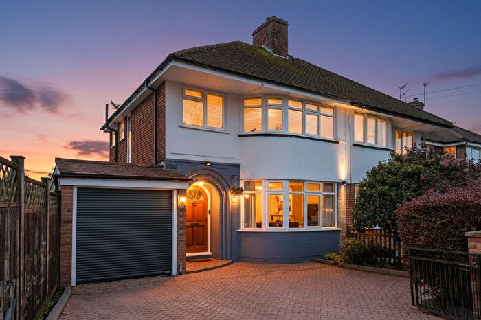 3 Bedroom Semi Detached House For Sale In Prices Lane, Reigate, RH2