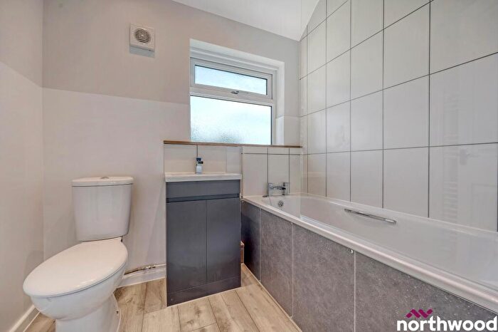1 Bedroom Maisonette For Sale In Charnwood Avenue, Chelmsford, CM1
