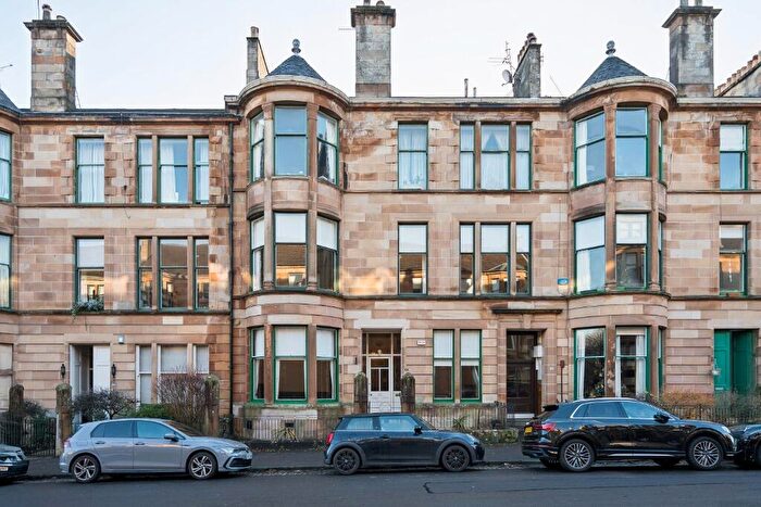 2 Bedroom Flat To Rent In Glencairn Drive, Pollokshields, Glasgow, G41