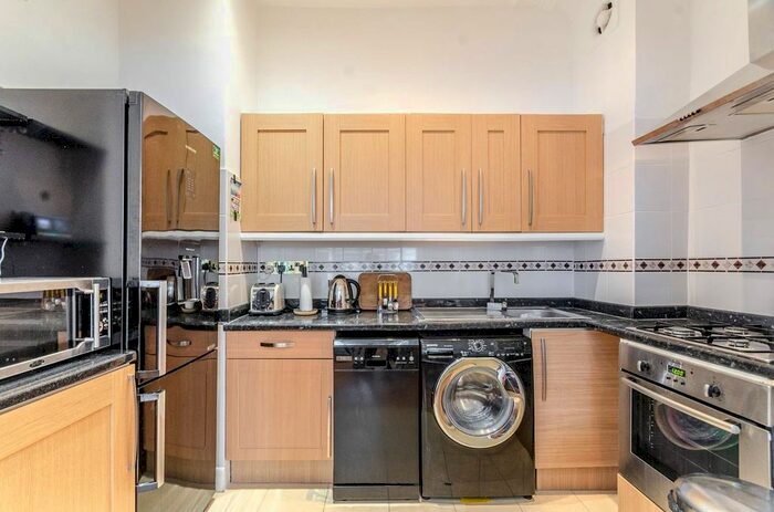1 Bedroom Flat To Rent In Iffley Road, Brackenbury Village, London, W6