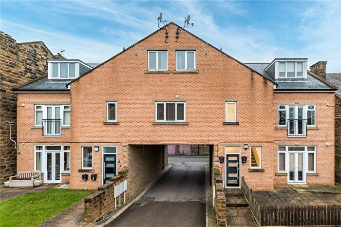 2 Bedroom Apartment For Sale In King Street, Morley, Leeds, West Yorkshire, LS27