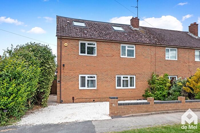 5 Bedroom Semi-Detached House For Sale In Bishops Close, Bishops Cleeve, Cheltenham, Gloucestershire, GL52
