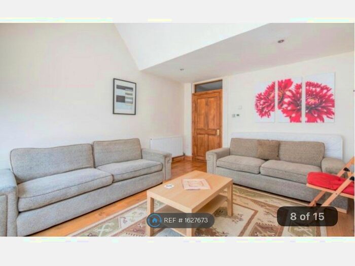 3 Bedroom Terraced House To Rent In London, London, N7