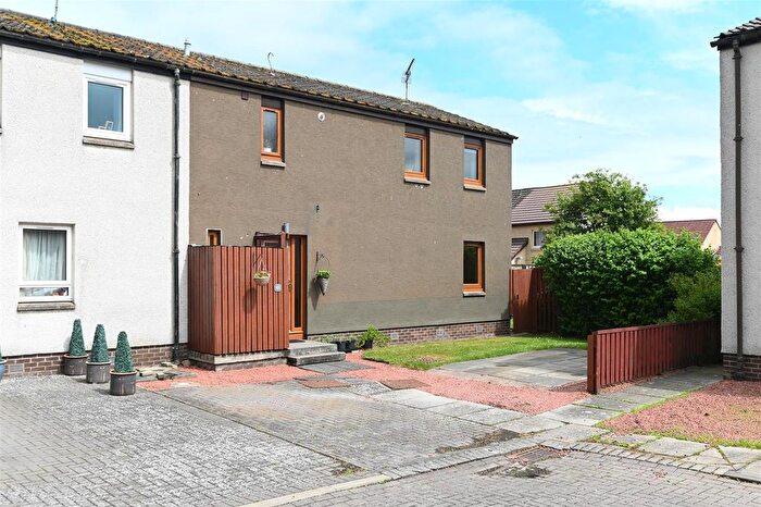 4 Bedroom Semi Detached House For Sale In Sydenham Court, Kelso, TD5