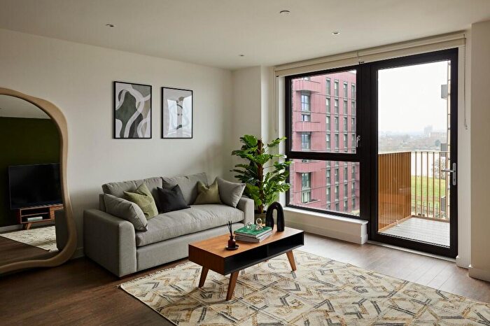 1 Bedroom Flat To Rent In Flat, Vanguard Way London, E17