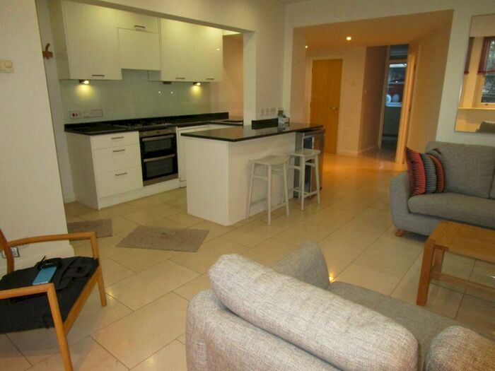 2 Bedroom Flat To Rent In Canygne Road, Clifton, BS8