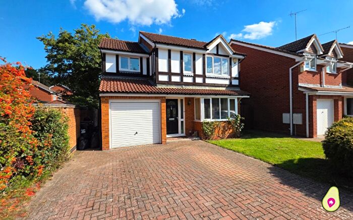 4 Bedroom Detached House For Sale In Waverley Way, Finchampstead, Wokingham, RG40