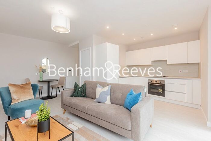 1 Bedroom Flat To Rent In Perryfield Way, Hampstead, NW9