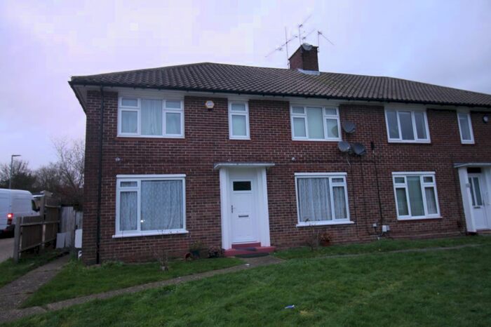 2 Bedroom Maisonette To Rent In Bushey, Bushey, Hertfordshire, WD23