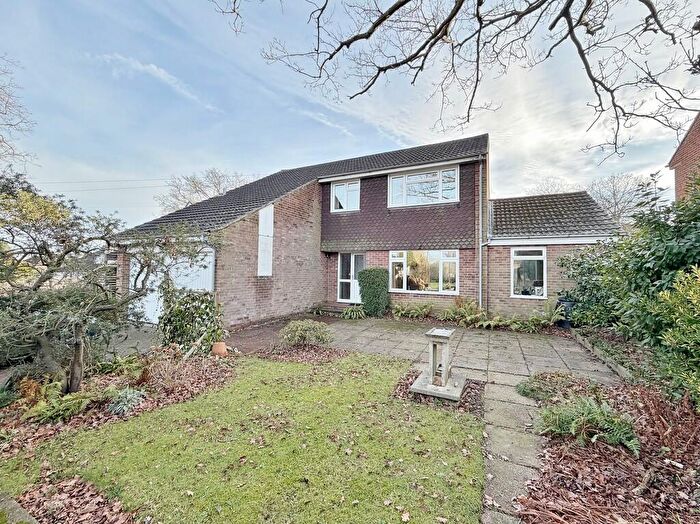 4 Bedroom Detached House For Sale In Blackbrook Park Avenue, Fareham, PO15