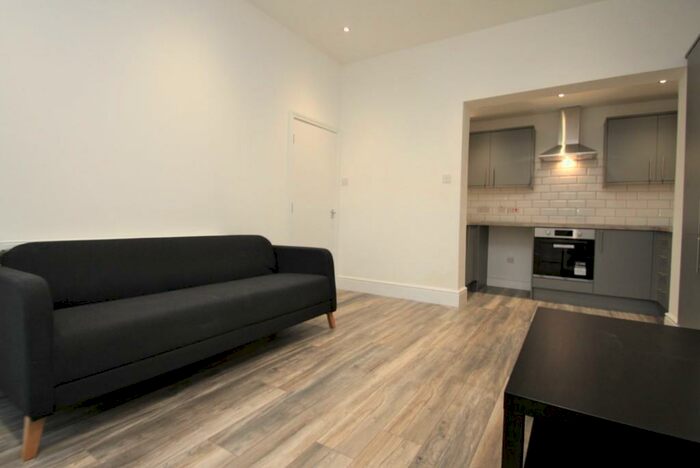 3 Bedroom Ground Flat To Rent In Coniston Avenue, Newcastle Upon Tyne, NE2