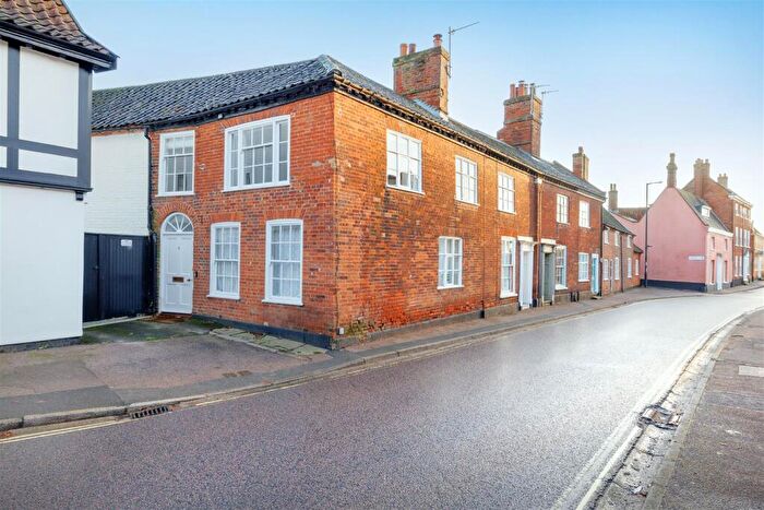 3 Bedroom Town House For Sale In Ballygate, Beccles, NR34