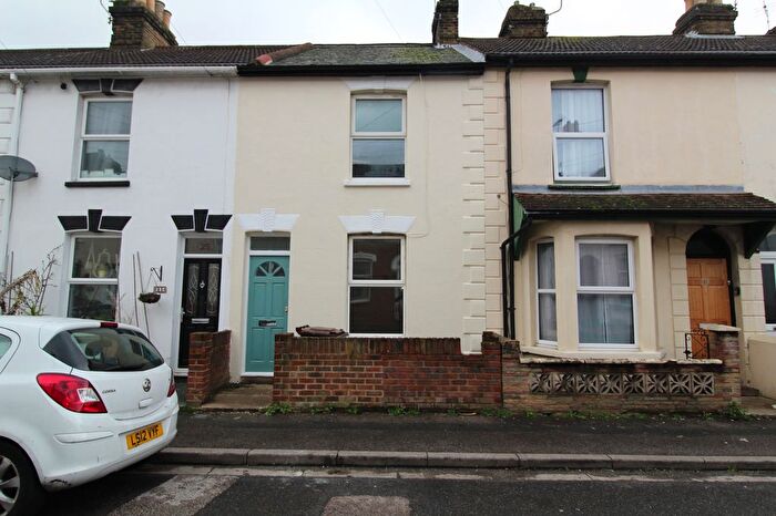 3 Bedroom Terraced House To Rent In Dawes Street, Gillingham, Kent, ME7