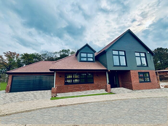 5 Bedroom Detached House For Sale In The Sherwoods, Brentwood -, CM15