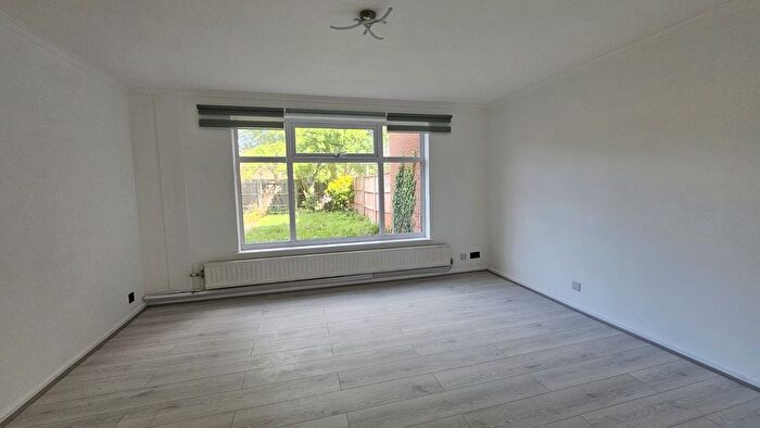 3 Bedroom Flat To Rent In Skarnings Ct, Winters Way, Waltham Abbey, EN9