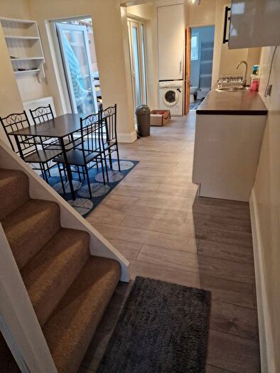 3 Bedroom Terraced House For Sale In Higham Road, Chesham, HP5