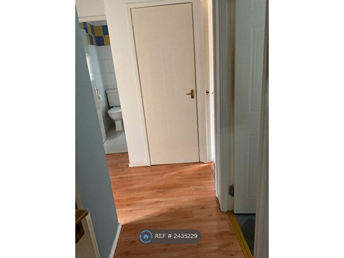 2 Bedroom Flat To Rent In Glen Moriston Road, Cumbernauld, G68